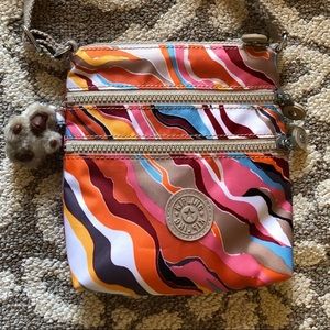 Super Cute Kipling Crossbody Bag-NWOT💕